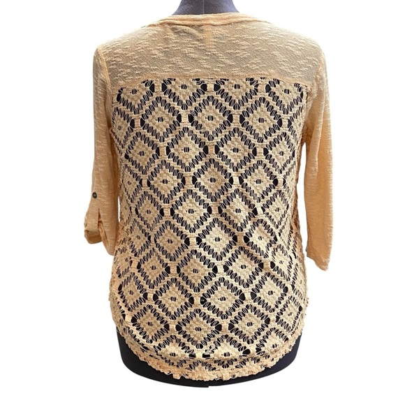 Xhilaration Women's XL Light Peach Crochet Lace Back and Hem Blouse tab sleeve - Picture 4 of 8